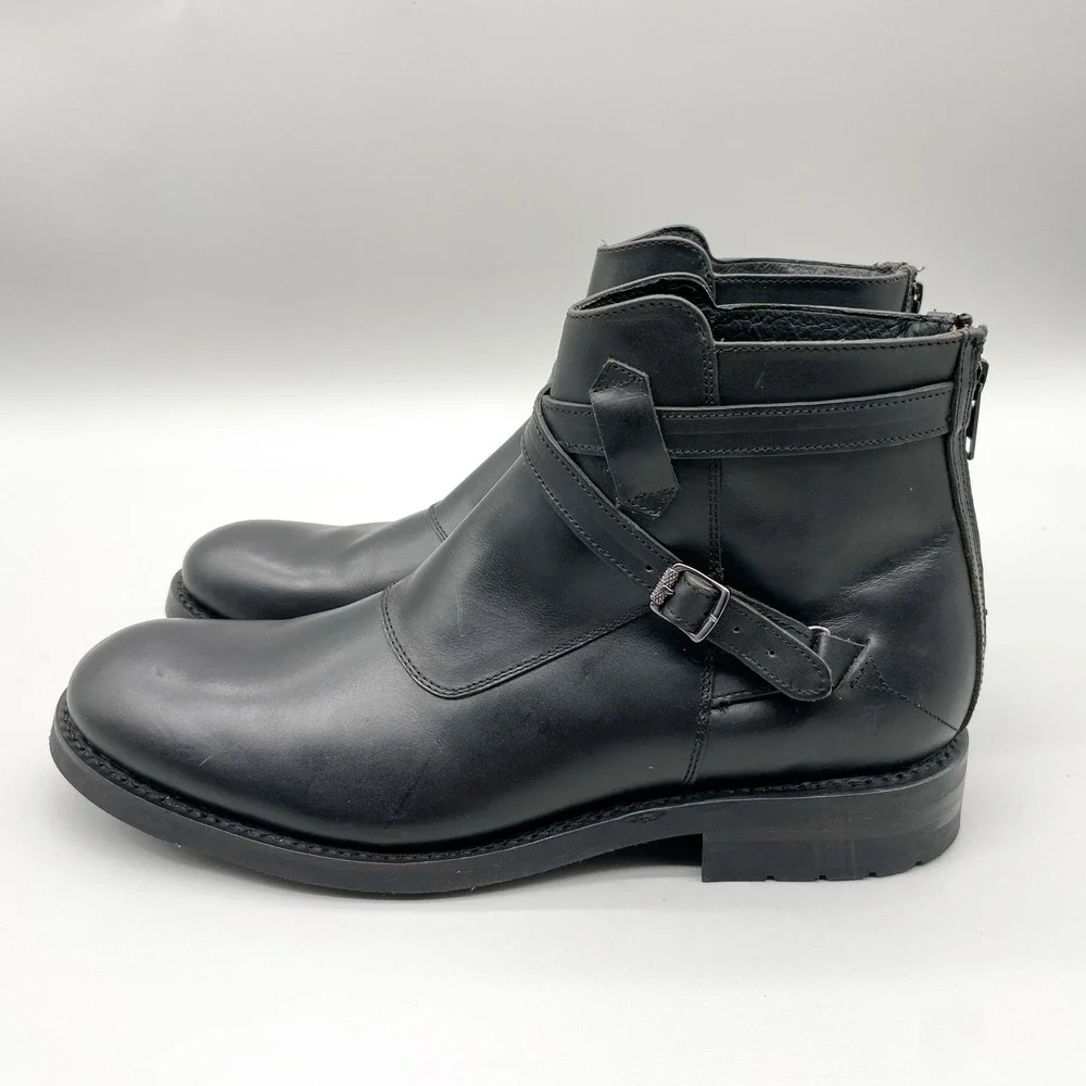 Frye goth punk